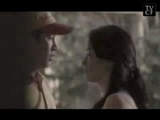 Pub DHL Gay kiss