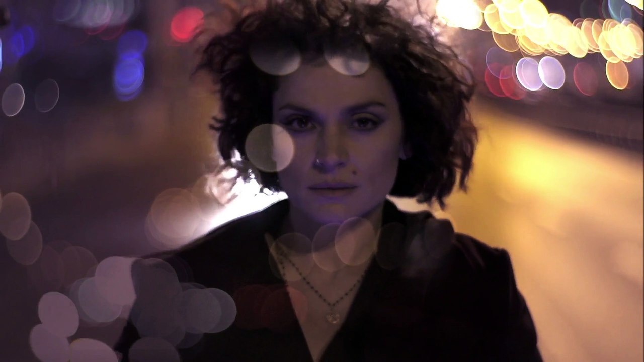 ΕΖ| Ελεωνόρα Ζουγανέλη - Ως κι οι θάλασσες | (Official ᴴᴰvideo clip)  Greek- face