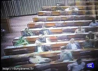 NA Speaker angry on mobile coverage of Joint Sesaion of the Parliament, Report by Shakir Solangi, Dunya News.
