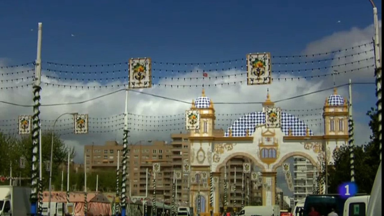 La Feria de Abril 2016 de Sevilla arranca este lunes con el 'alumbrao' de la portada,