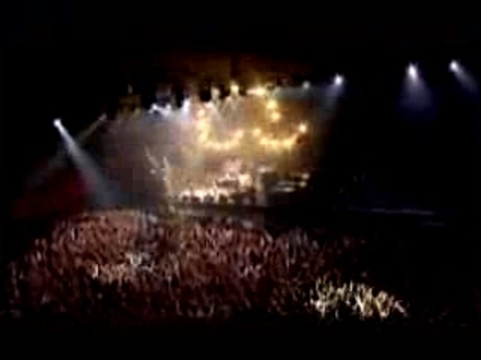 Luke  "Hasta Siempre" ( Europe 2 live 07-2004 )