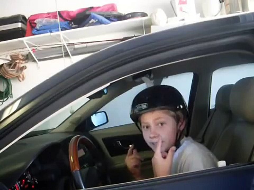 Retarded Policeman - Give Me Your Pants!