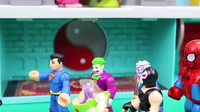 Ninja Turtles Attacked by Batman and Superman with Duplo Lego Spiderman at TMNT Chinatown