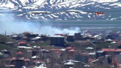 Yüksekova PKK'lıların Döşediği Patlayıcılar İmha Ediliyor