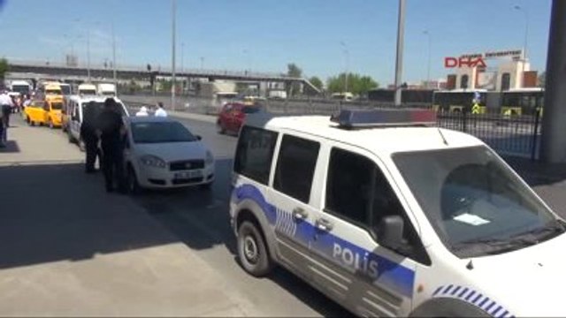 Avcılar Metrobüs Durağında Termos Heyecanı