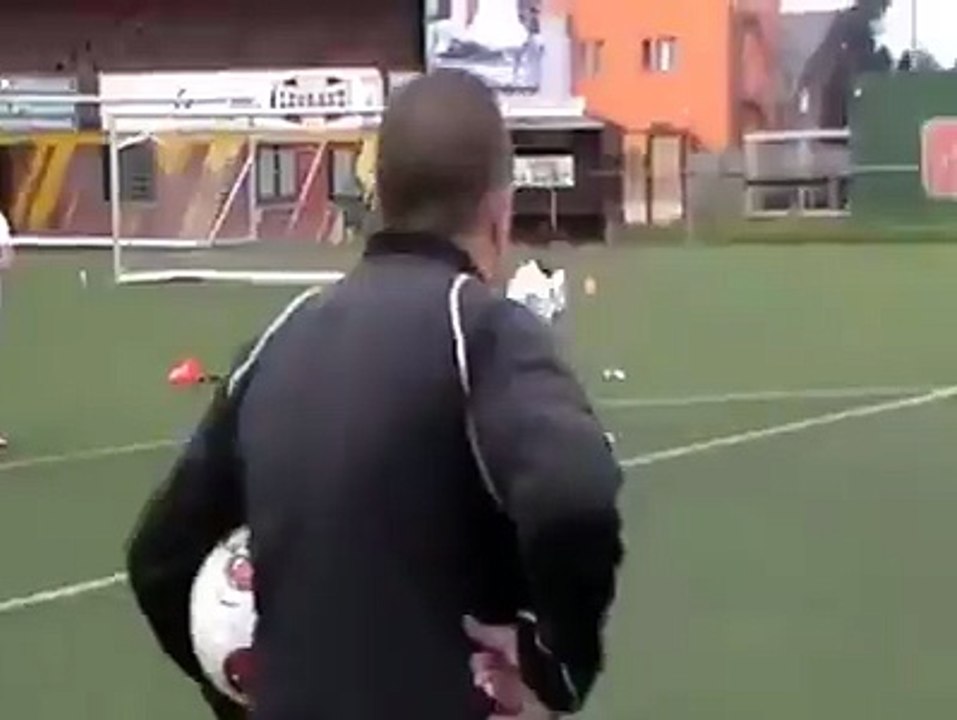 خليفة ميسي : طفل يمتلك مهارات خرافية تستحق المشاهدة