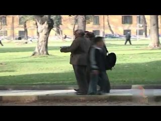 Loja Mbaroi - Kamera e Fshehte, Jam dhelpra e kuqe, a je ariu jeshil?