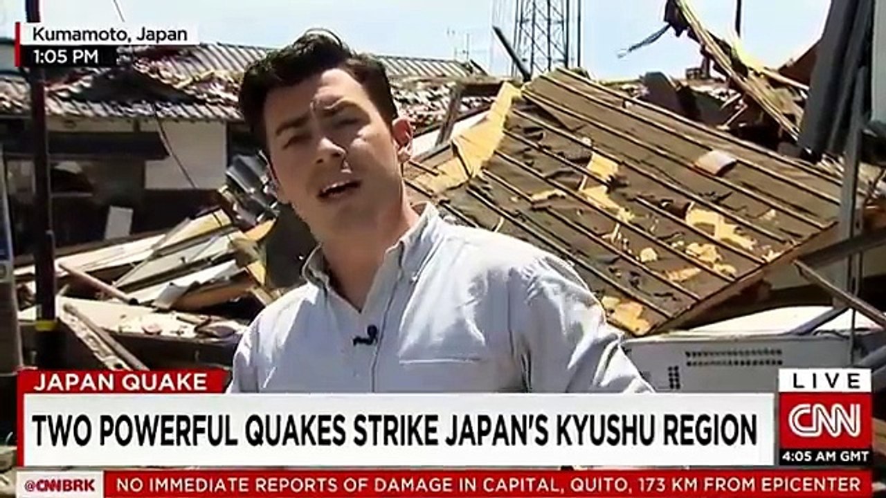 Earthquake of Japan deploys troops to search for survivors