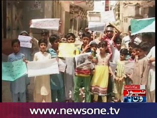 Pakistani children demand PM resignation over Panama Leaks