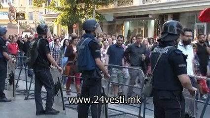 HRISTIJAN  PROTESTI  17 04