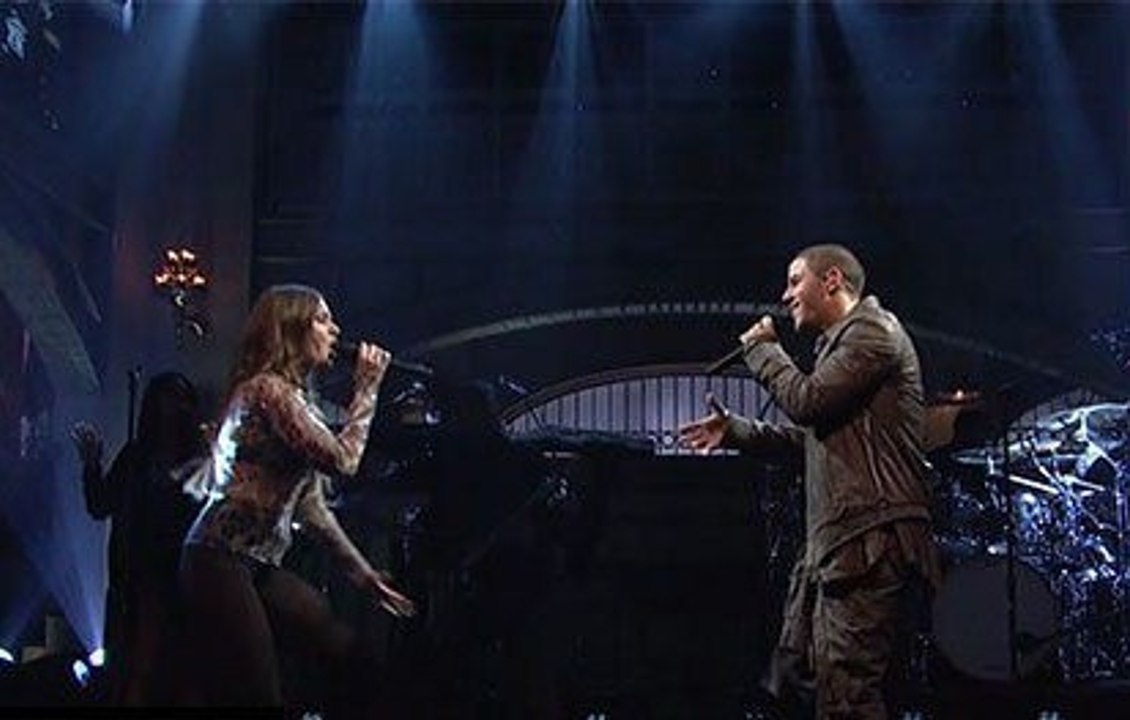 Nick Jonas ft. Tove Lo Performs - Close (On SNL Performance)