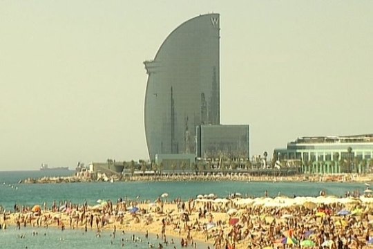 España prevé batir récord de turistas