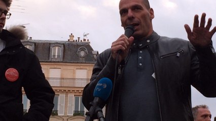 Yanis Varoufakis nuit debout République