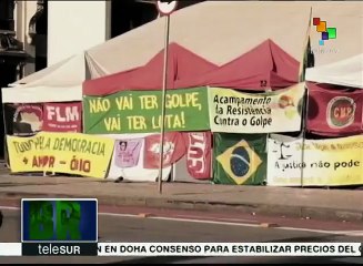 Artistas brasileños defienden la democracia con música y baile