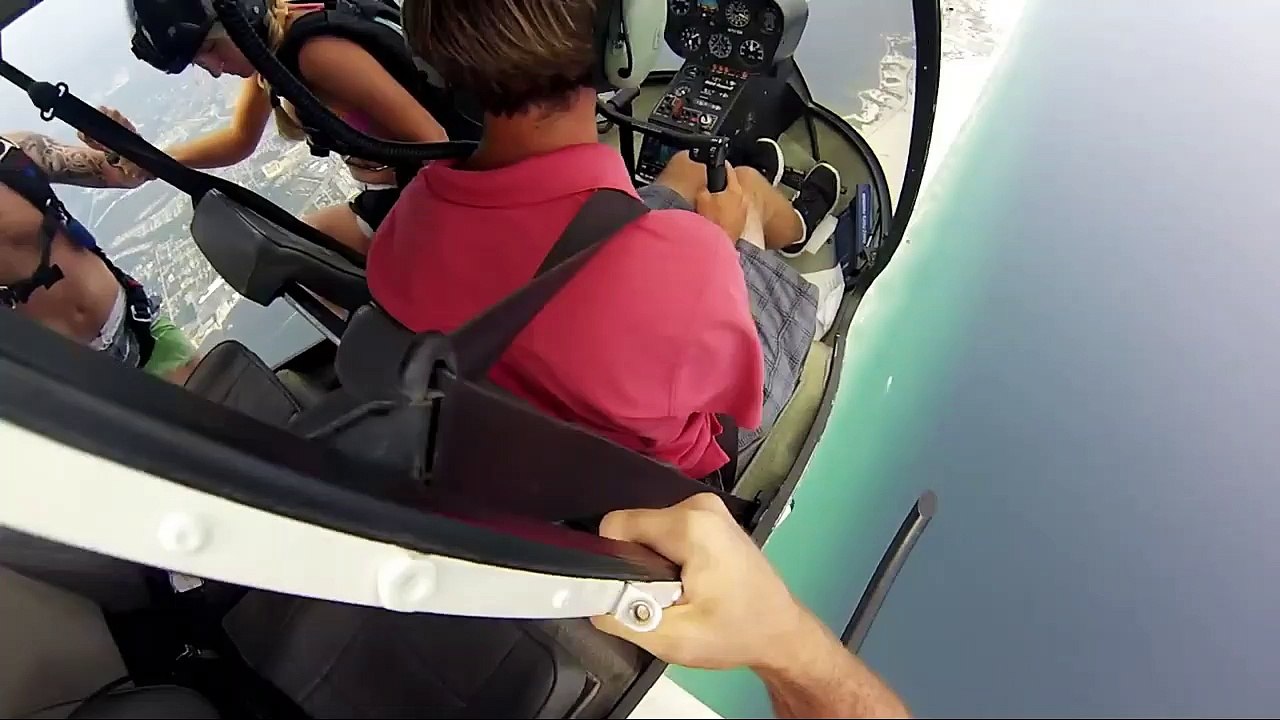 sky diveing on hellecptor