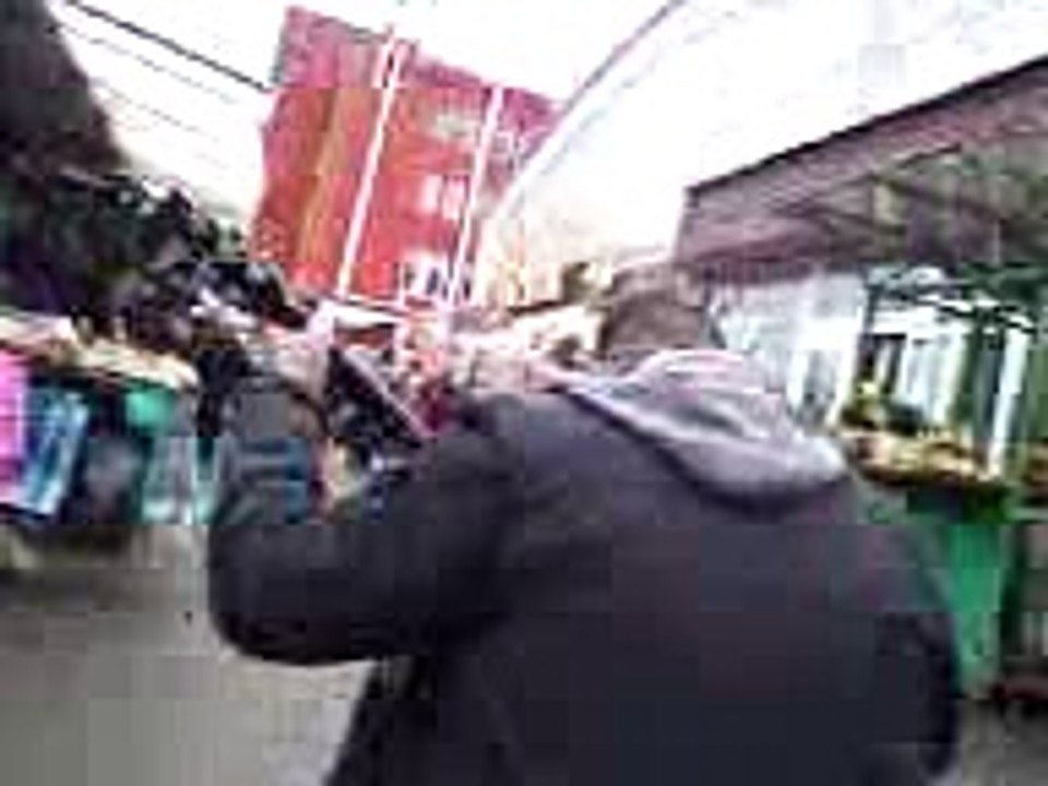 Орловский центральный базар Инвалид поет армейские песни всегда на базаре