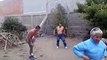 Un peleador callejero Vs. Practicante de Artes Marciales Mixtas - Resultado: KO.