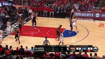 Blake Griffin One-Handed Dunk