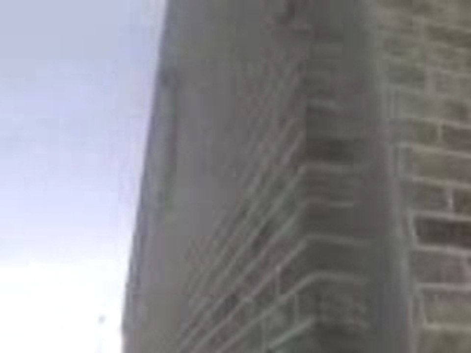 moi qui saute de la fenêtre