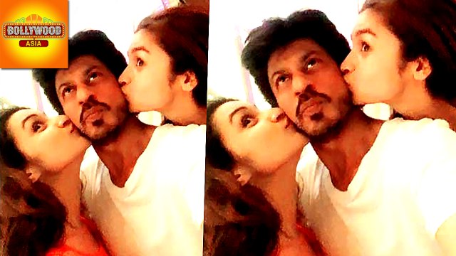 Shahrukh Khan KISSED By Alia Bhatt, Parineeti Chopra | Bollywood Asia