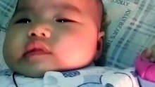 bé 1 tháng tuổi biết nói chuyện