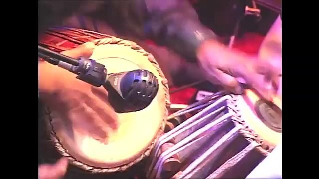 Nusrat Fateh Ali Khan - Dam Mast Qalandar Mast Mast (Nelson Mandela Concert 1993, Birmingham)