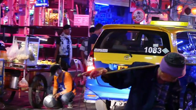 Beach Road Pattaya, Thai Girls at Night