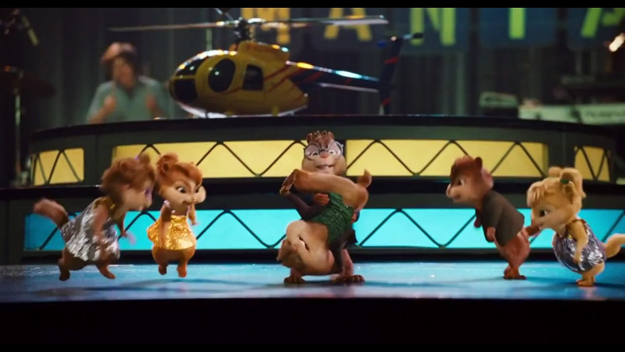 Dheere-Dheere-Se-Meri-Zindagi-Hrithik-Roshan-chipmunks-version