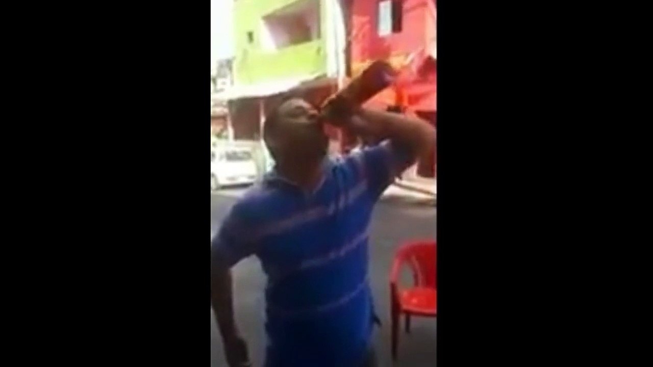 Bir Şişe İçkiyi Aniden İçince Tepetak Olan Adam