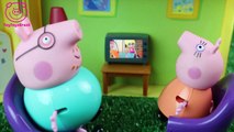 Pig George da Familia Peppa Pig Tem Dor de Barriga Novamente Novelinha ToyToysBrasil em Português!!