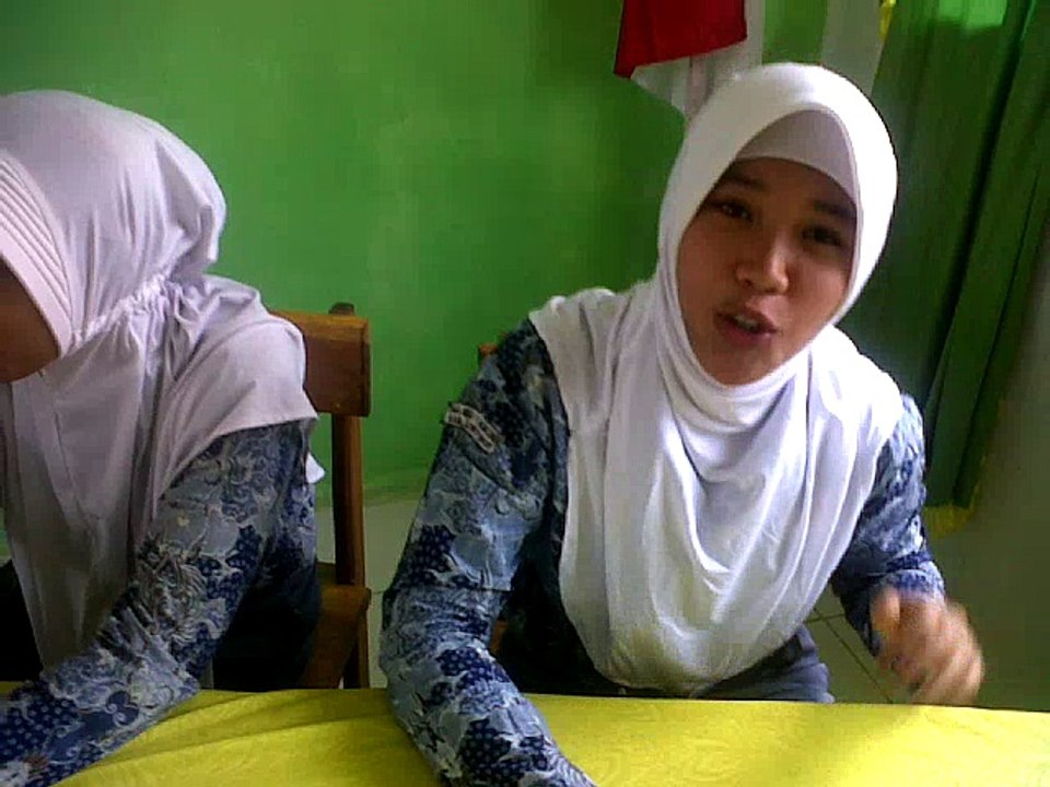 Dou Gadis cantik nyanyi lagu bugis