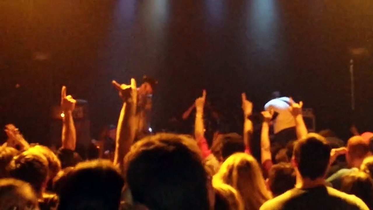 Funny Clips Videos-Watch Online-Best Clips –by Funny & entertainment Videos…Follow Us !!!!!