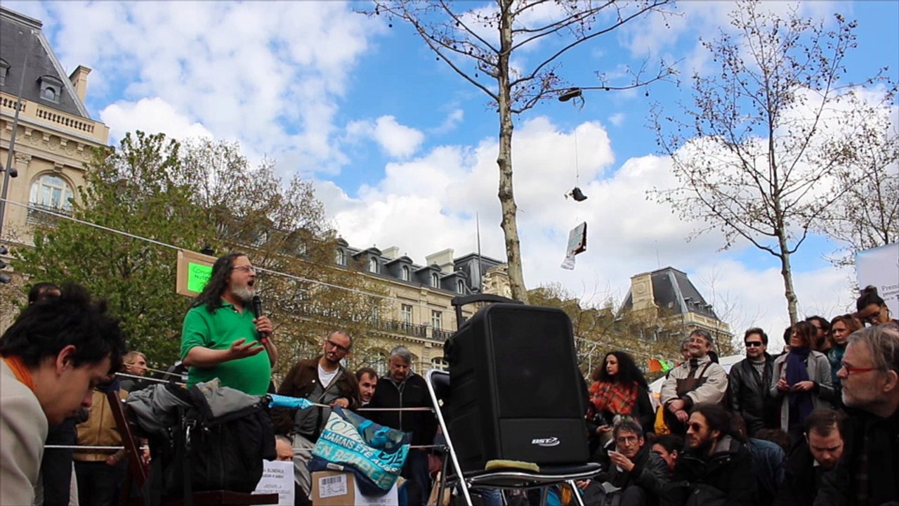 Qu'est-ce qu'un logiciel libre? Réponse en trois mots de Richard Stallman