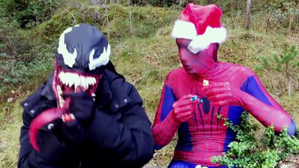 SPIDERMAN VS VENOM VS KINDER SURPRISE! SURPRISE EGGS HUNT! Superhero Movie in Real Life