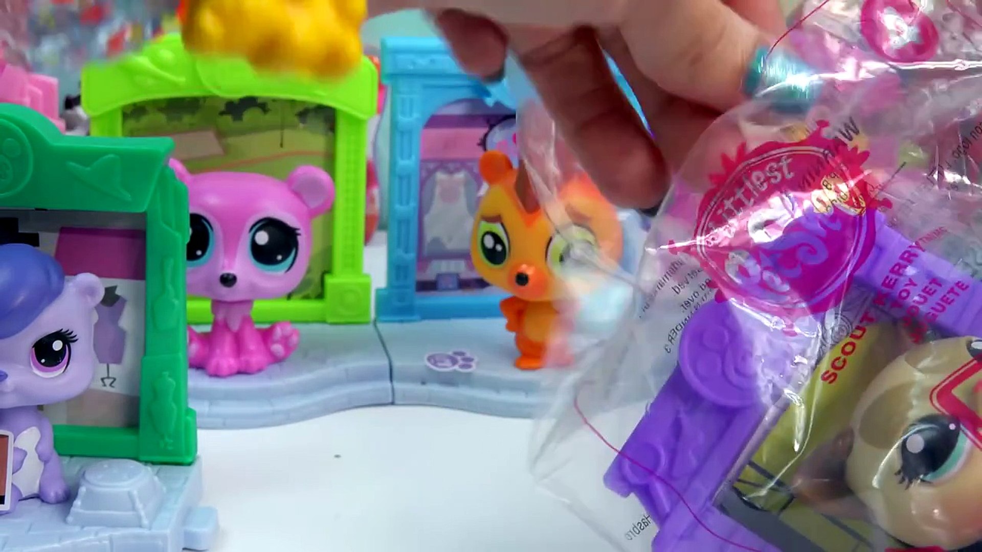 ⁣LPS Bobblehead McDonalds Happy Meal Toys 2015 Littlest Pet Shop Show Toys Video Unboxing