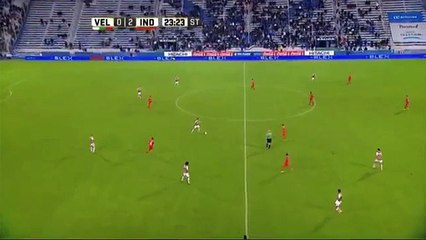 Kaleciden zekice kurtarış!