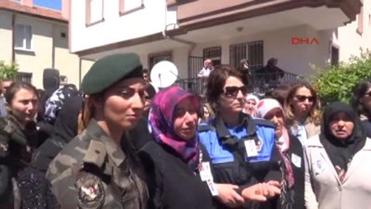 Aksaray Şehidini Uğurluyor-1