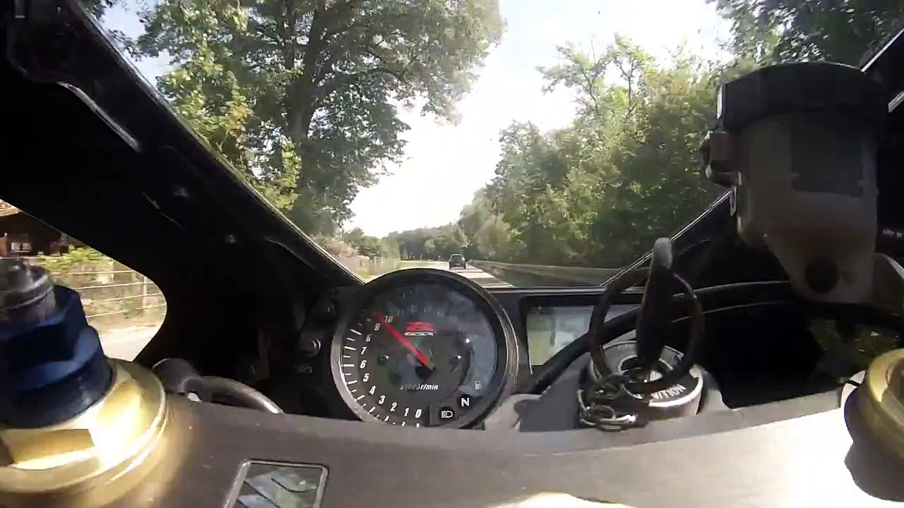 Suzuki GSX-R 600 K4 racing