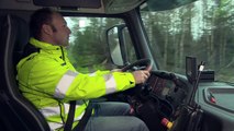 Volvo autonomous driving - Road trains tests with several vehicles