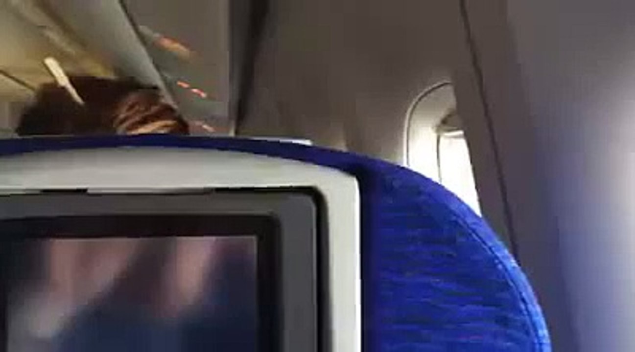 Ecco la prova video dell'esistenza delle Scie Chimiche! Fatelo vedere a tutti, diffondiamo in massa!