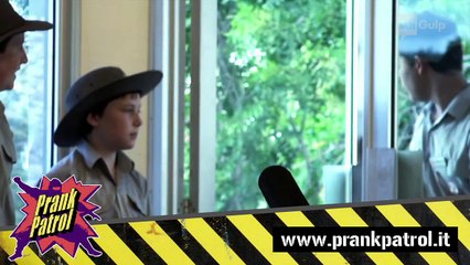 Scherzi divertenti: Punizione digitale  - Prank Patrol - puntata 61