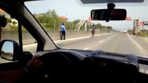 PA KOMENT - Kali shetit në autostradë, polici eviton aksidentet