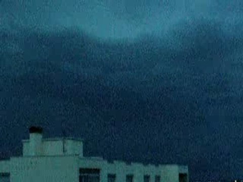 Orages violent sur Vaulx En Velin le matin du 21 06 07 a 5h