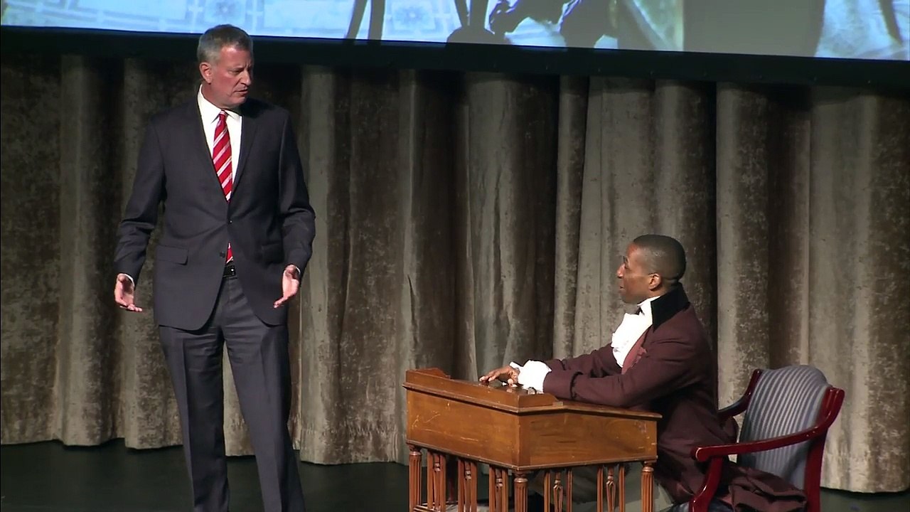 Mayor Bill de Blasio Performing in the 2016 Inner Circle.