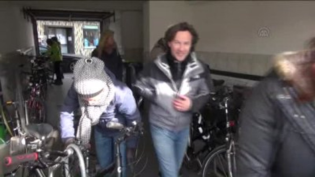 Almanlar İslamı Tanımak İçin Camileri Ziyaret Ediyor