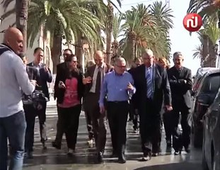 بالفيديو : توقف حملة النظافة في الزهرة اثر مرور والي بن عروس