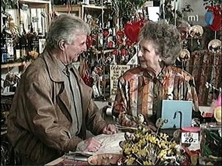 Szomszédok 209. Rész  1995 Április 25