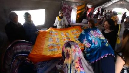 Suriyeli Kadınlar Kermes Açtı