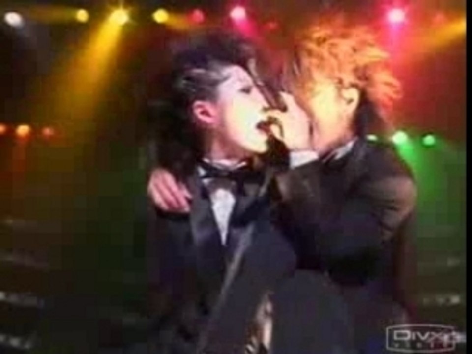 Due'Le Quartz - Miyavi Kisses Sakito