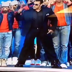 SalmanKhan shaking legs to his hit numbers at #TOIFA. #TOIFA2016 #TOIFAinDubai